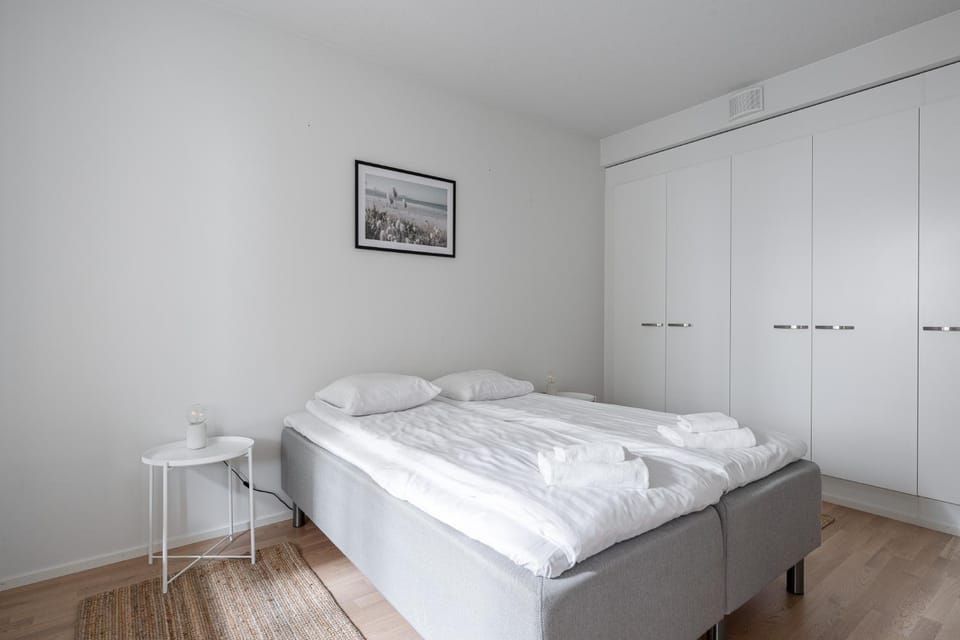 Bed, Photo of the whole room, Bedroom, towels, wardrobe