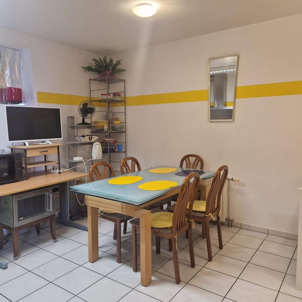 Monteurswohnung in Aldingen Apartment in Stuttgart