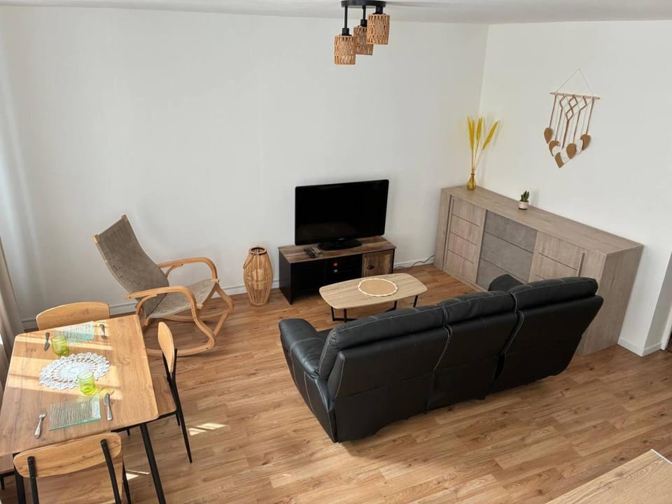 Charme'Lin - proche centre ville et gare - Meublé de tourisme classé 3 étoiles selon le classement officiel Atout France Apartment in Dunkirk