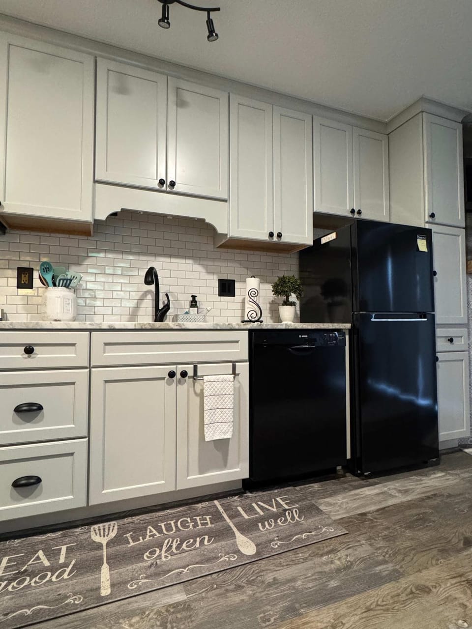 New Tee & Ski Getaway Schuss Golf Ski Villa House in Michigan