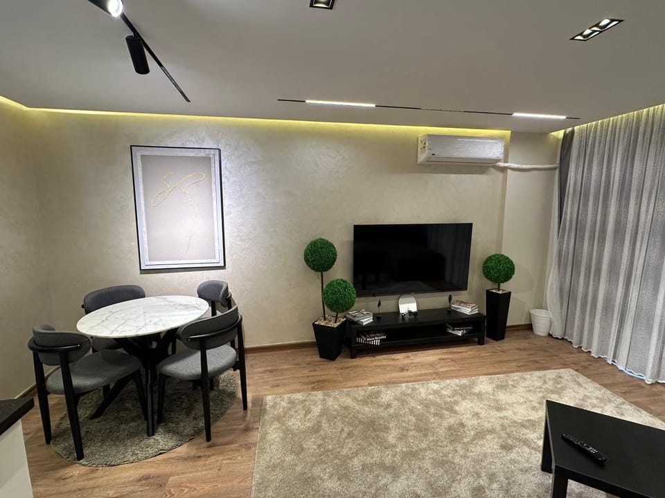 TV and multimedia, Dining area