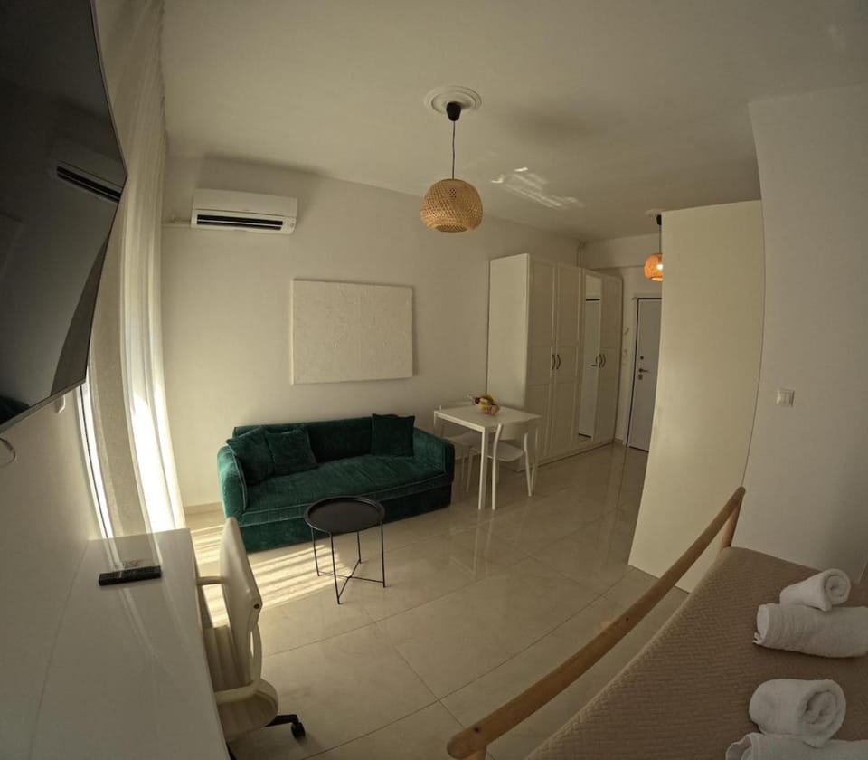 TV and multimedia, Seating area