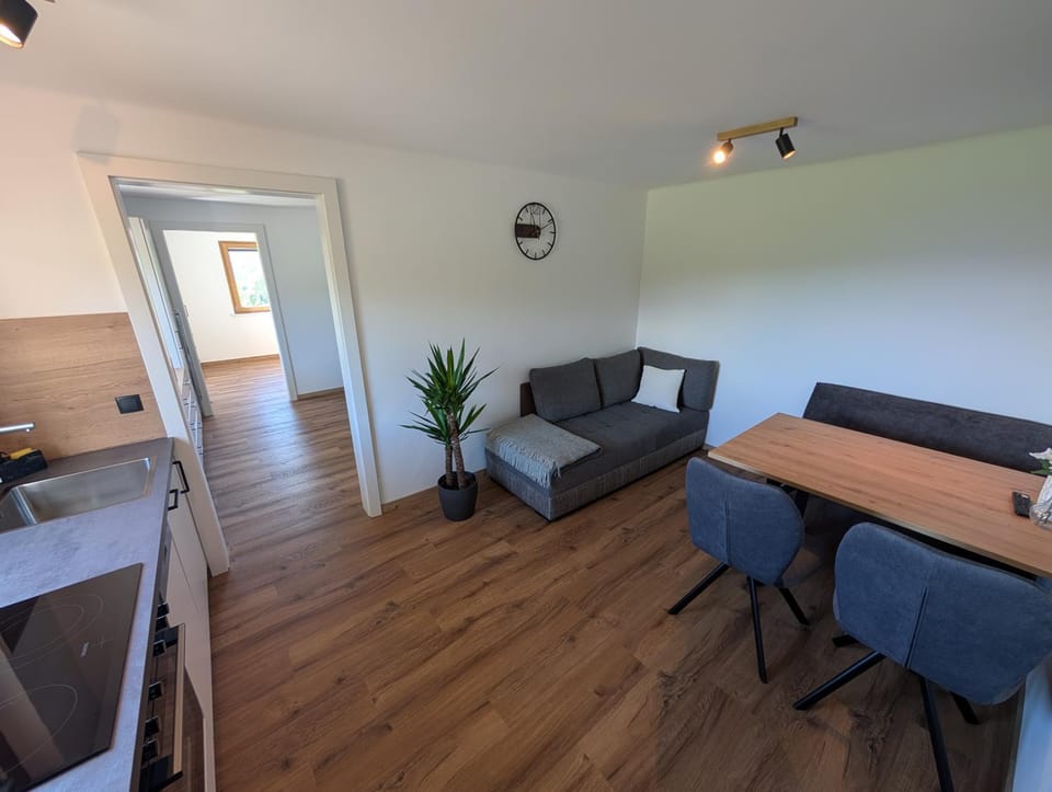 Living room, Dining area, Food