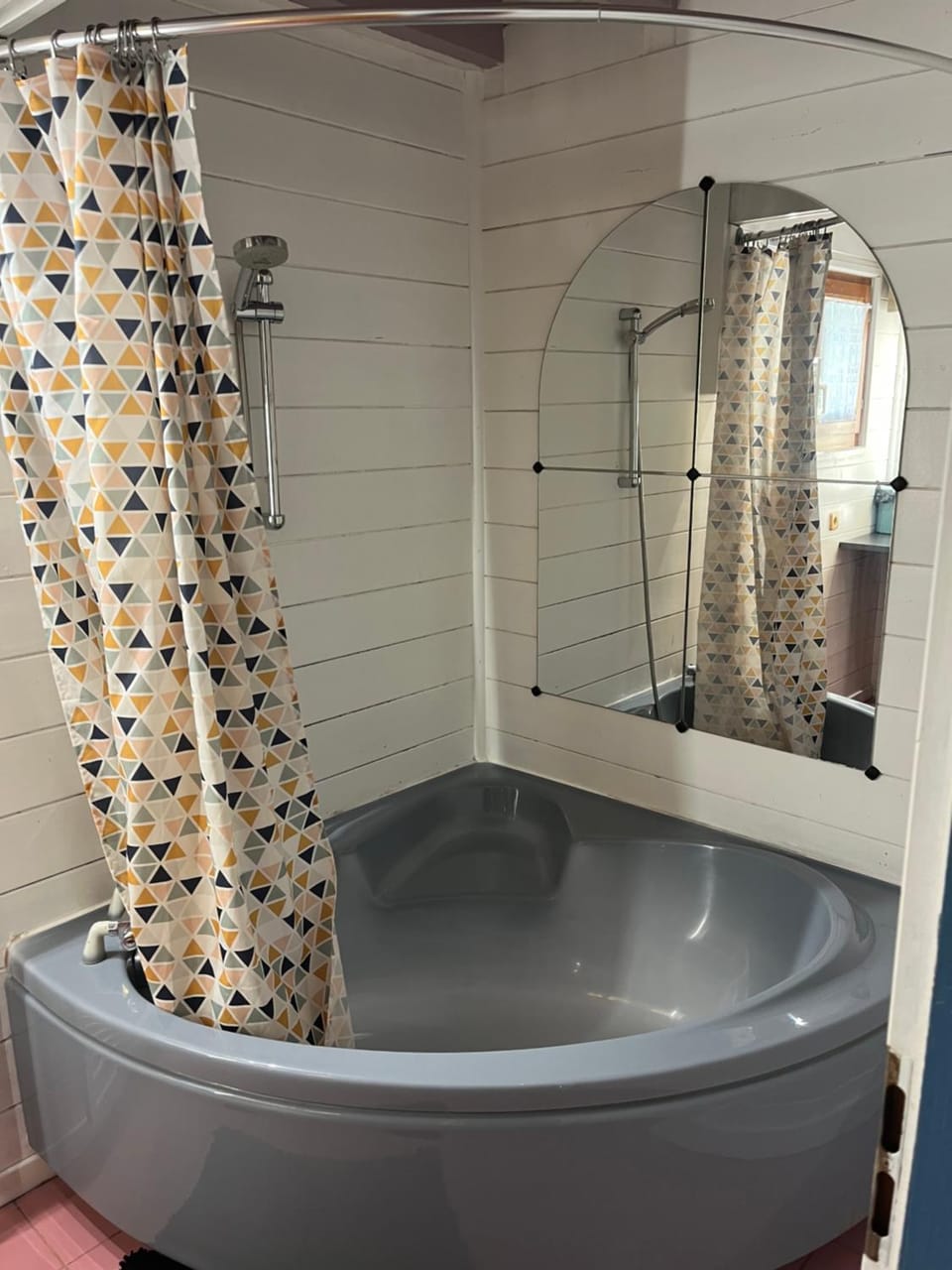 Bathroom, Bath