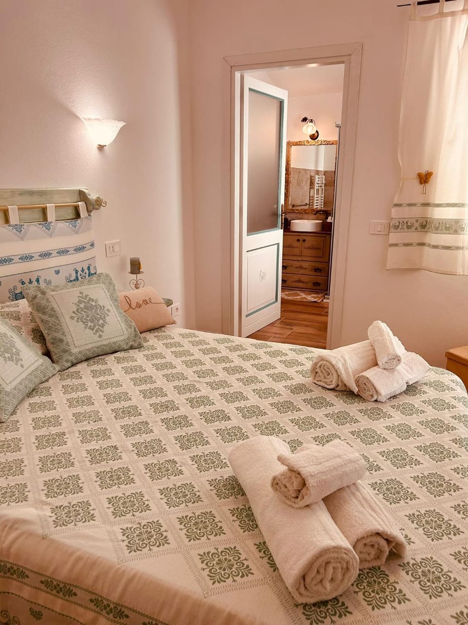 Casa Tholos Charme and Relax Apartment in Olbia