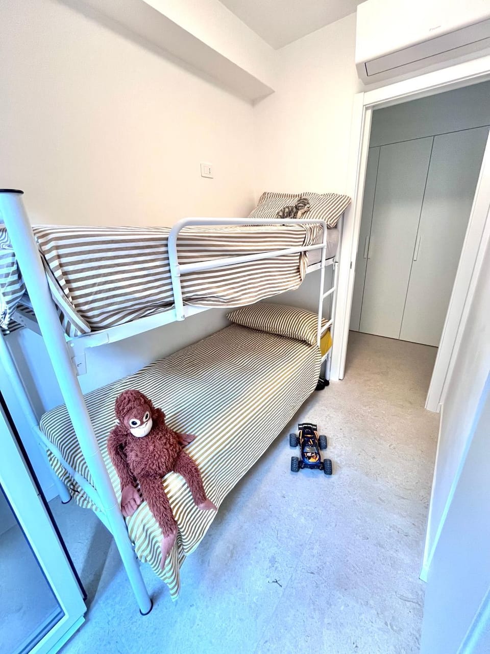 bunk bed