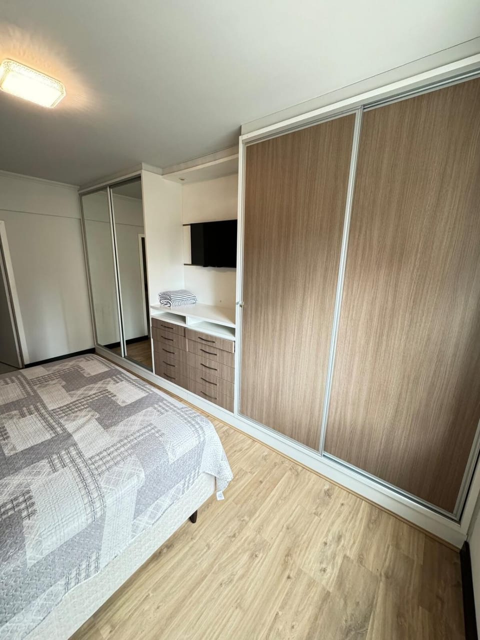 90 metros do MAR! 3 quartos, 1 suite, 2 vagas de garagem Apartment in Porto Belo