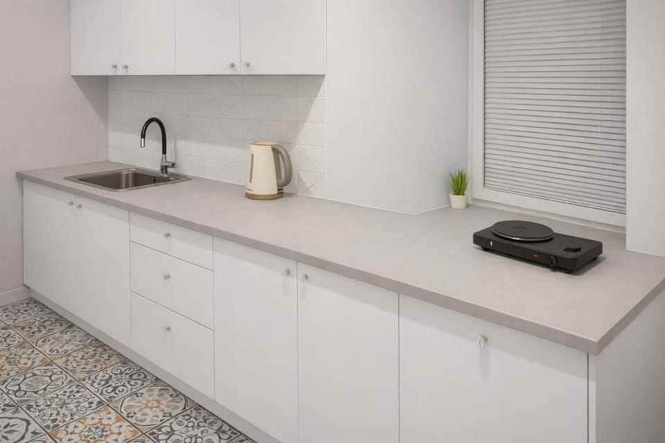 APARTAMENT CENTRUM-blisko PIOTRKOWSKIEJ-HALI EXPO ŁÓDŹ-TARGÓW-KONCERTÓW ATLAS ARENA-ŚWIEŻO PO REMONCIE-Samodzielne Prywatne Mieszkanie na wyłączność-całkowicie wyposażone-Na parterze-PARKING BEZPŁATNY-Najlepsza lokalizacja-Bez SĄSIADÓW-CISZA-WYGODA Apartment in Poland