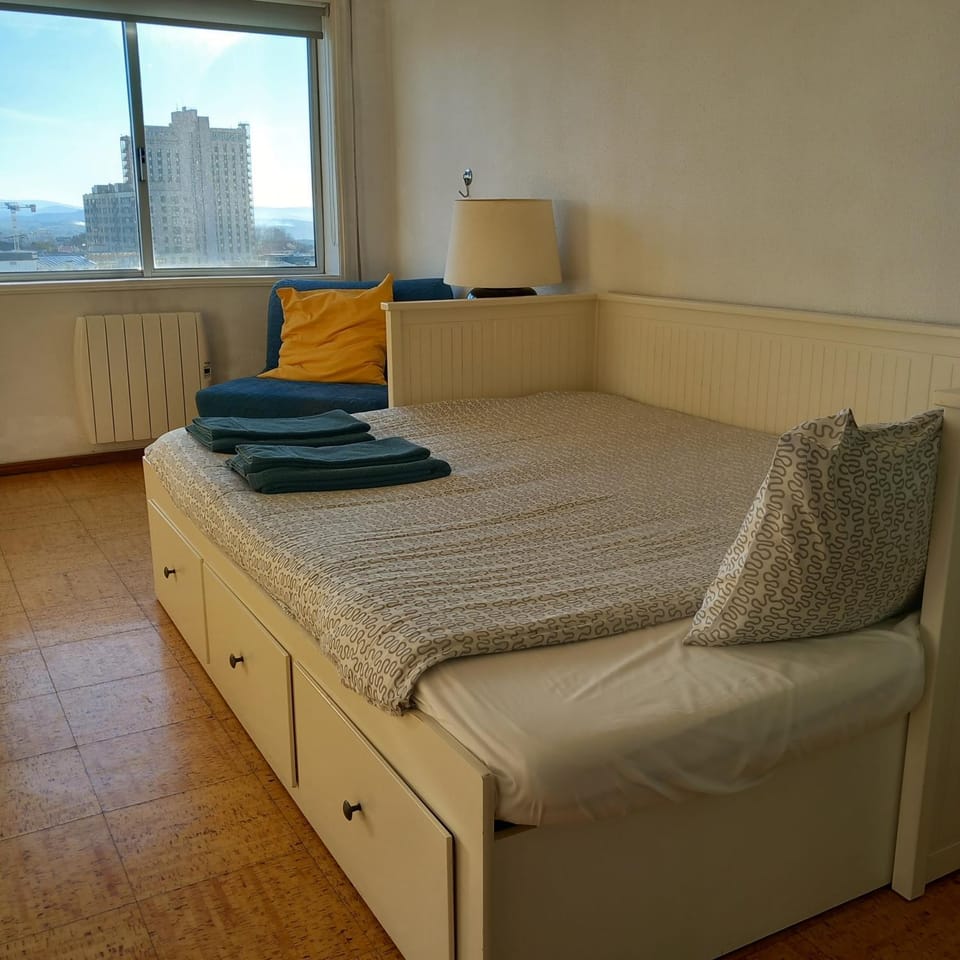 Quiet Studio City Center Apartment in Porto
