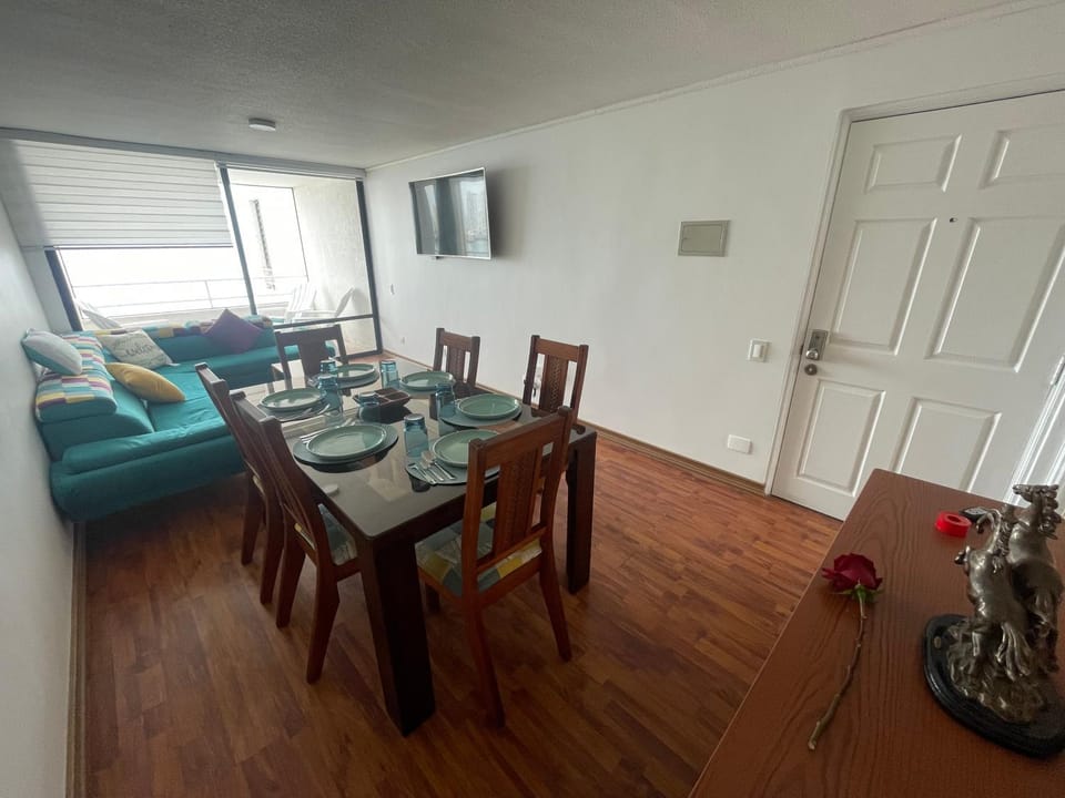 Communal lounge/ TV room, TV and multimedia, Living room, Dining area