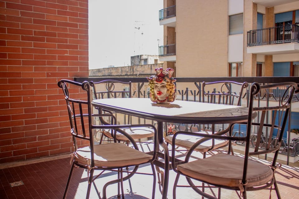Balcony/Terrace, Balcony/Terrace