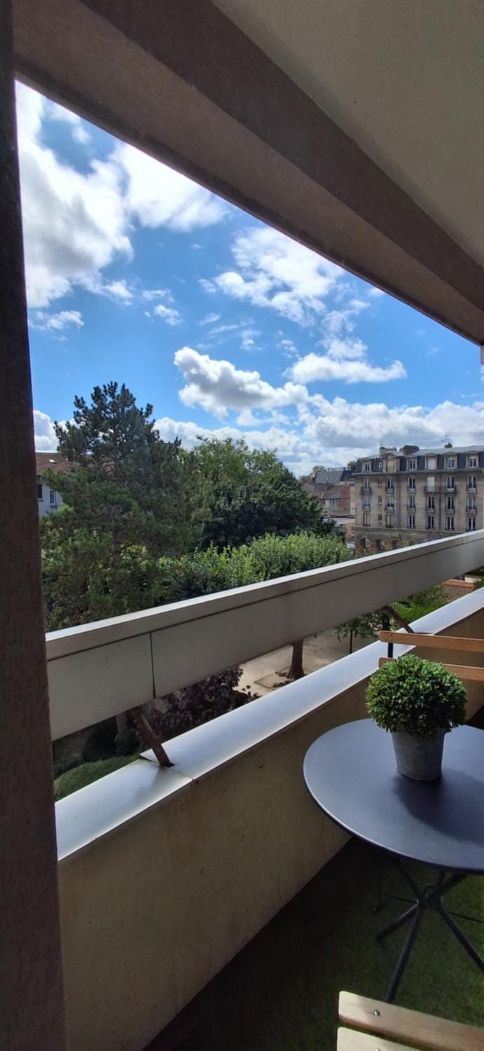 Rosso hyper centre Apartment in Reims