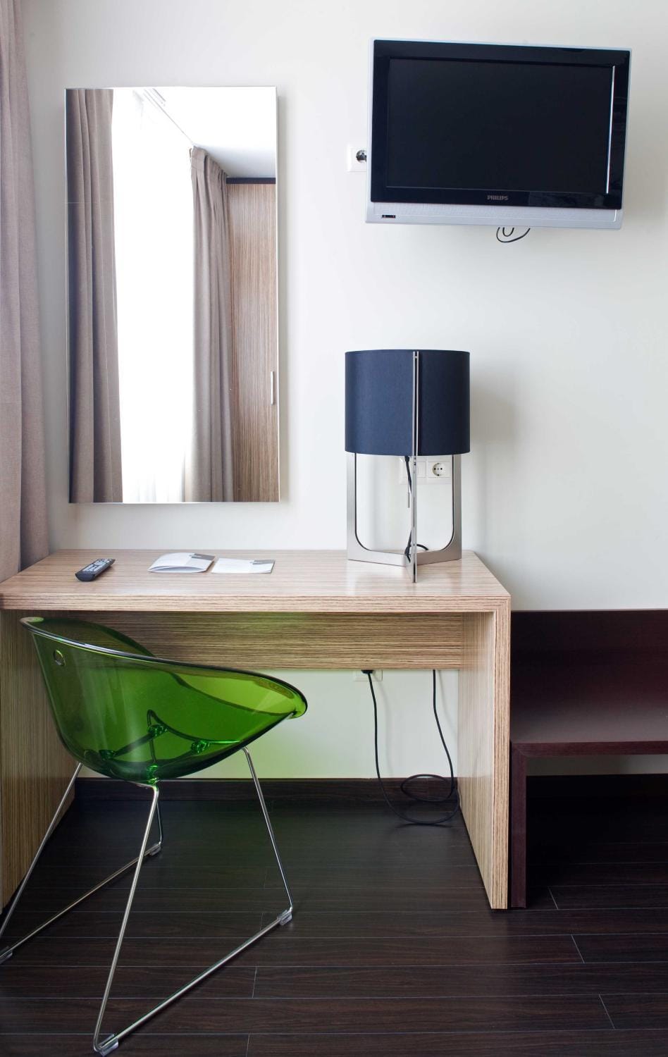 TV and multimedia, Seating area