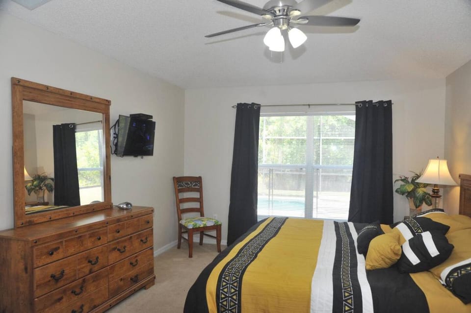Sunshine Serenity by Paradise Resort Vacations Villa in Kissimmee