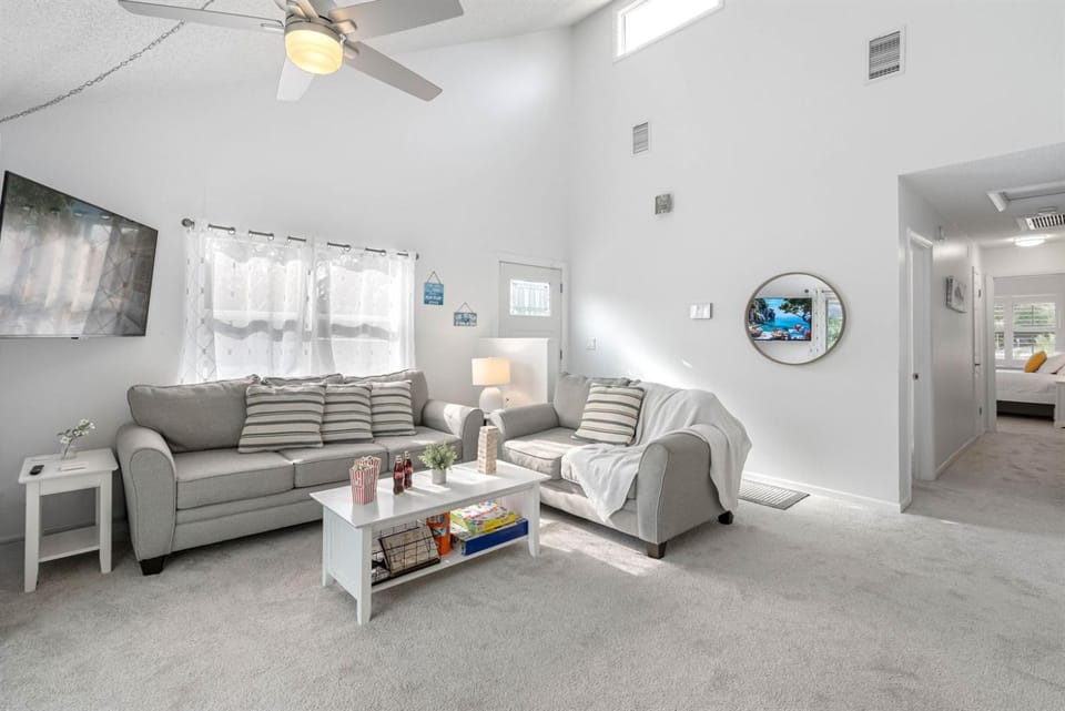 Family-Friendly Retreat Pool & Game Room by Crystal Beach House in Crystal Beach
