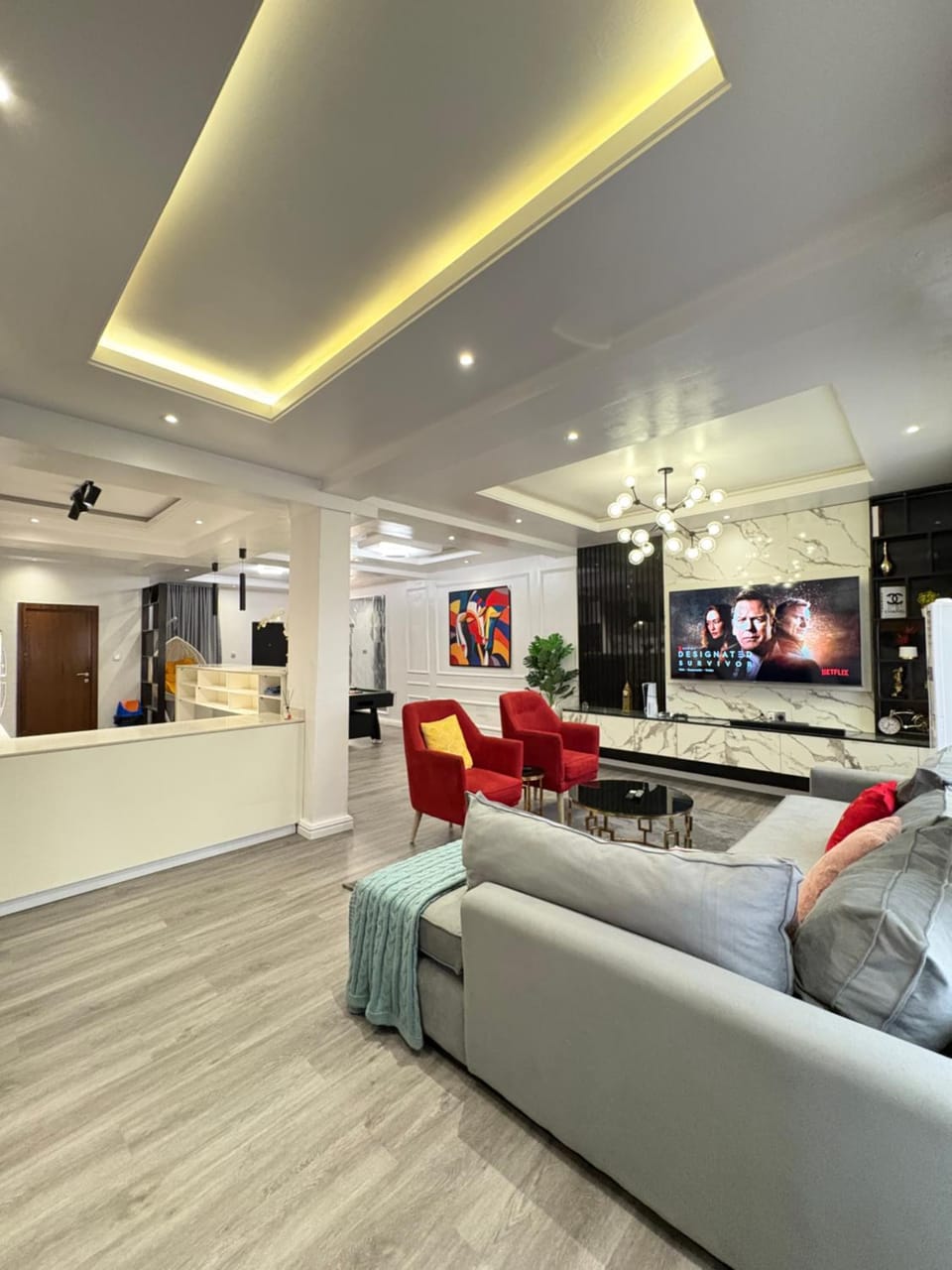 TV and multimedia, Living room, Evening entertainment