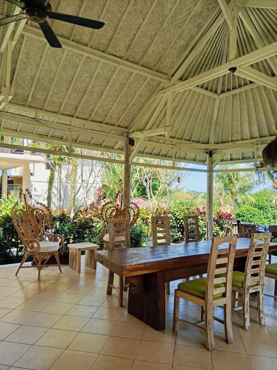 Restaurant/places to eat, Banquet/Function facilities, Dining area