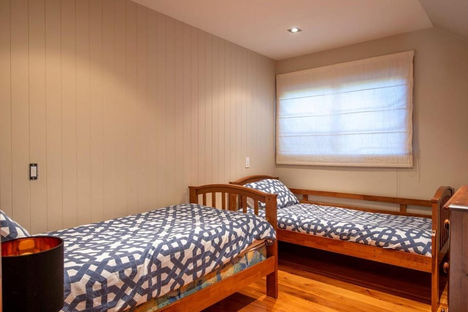 Tata Tides Beach Front Retreat House in Tasman District, Tasman, New Zealand