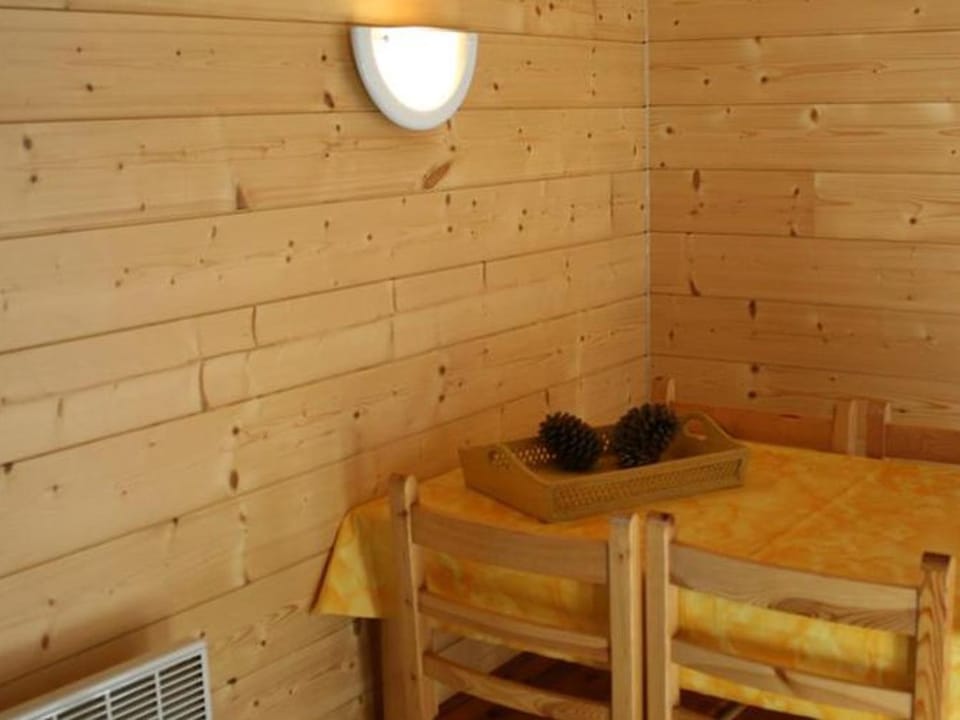 Chalet avec Terrasse pour 4 personnes à Ribes - API-1-52-643 Campground/ 
RV Resort in Auvergne-Rhône-Alpes