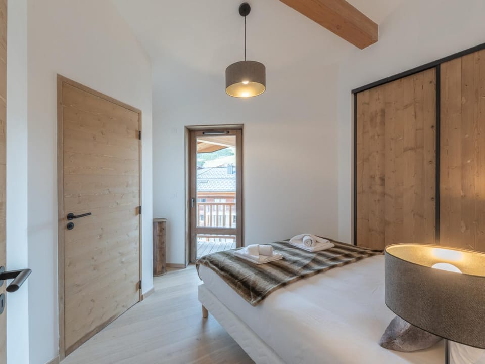 Appartement moderne aux pieds des pistes, Alpe d'Huez - FR-1-645-92 Apartment in Huez
