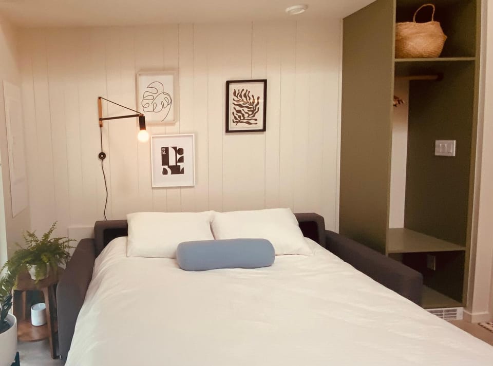 Fern's Edge House in Cowichan Valley