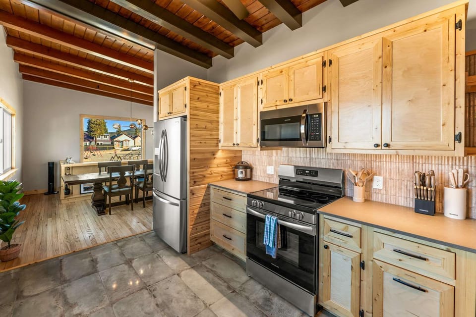 1 Block from Main St Views Pets Okay House in Leadville