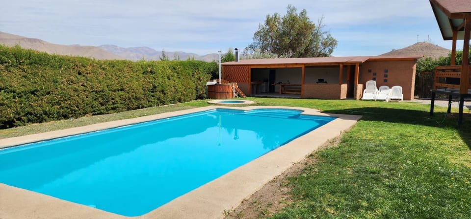 Garden, Hot Tub