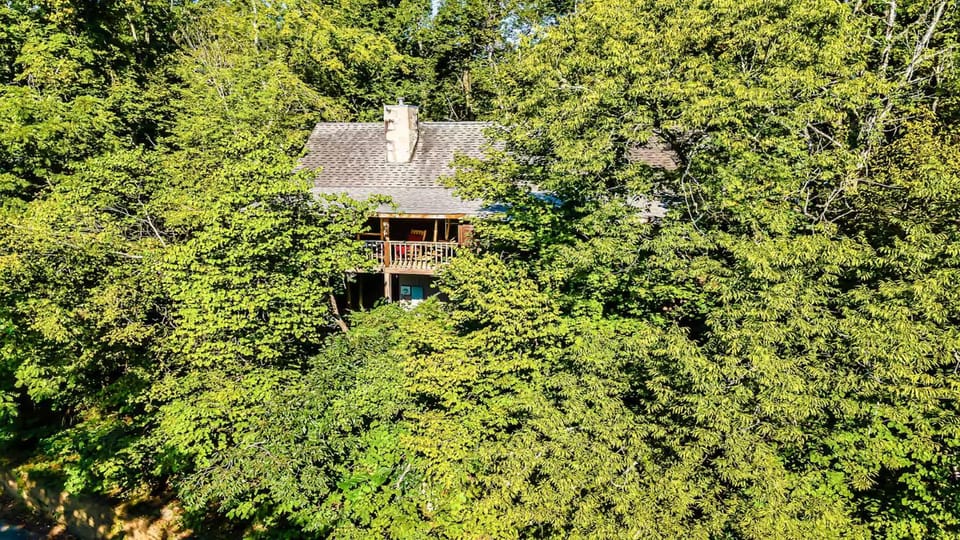 Moonshine Mountain Chalet in Sevierville