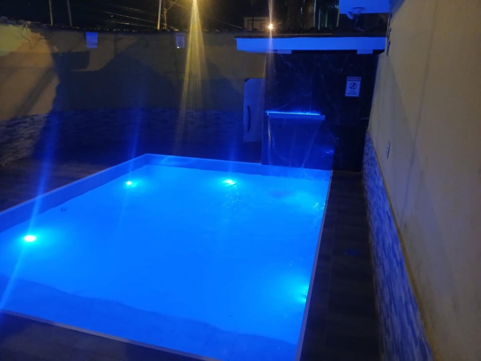 Swimming pool, Swimming pool
