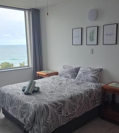 Bed, Bedroom, Sea view