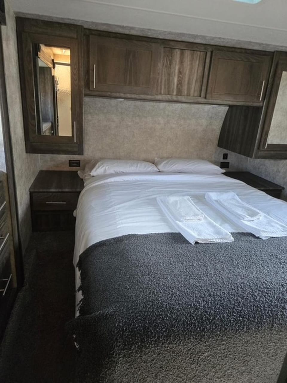 Prairie Junction Resort - Furnished RV Apartments Apartment in Alberta