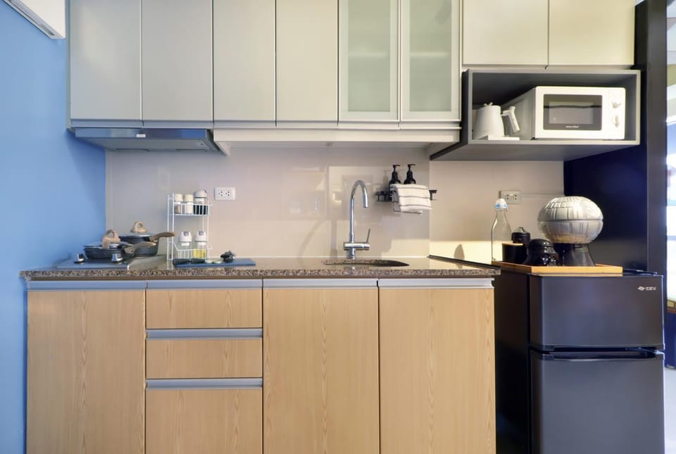 Kitchen or kitchenette, stove
