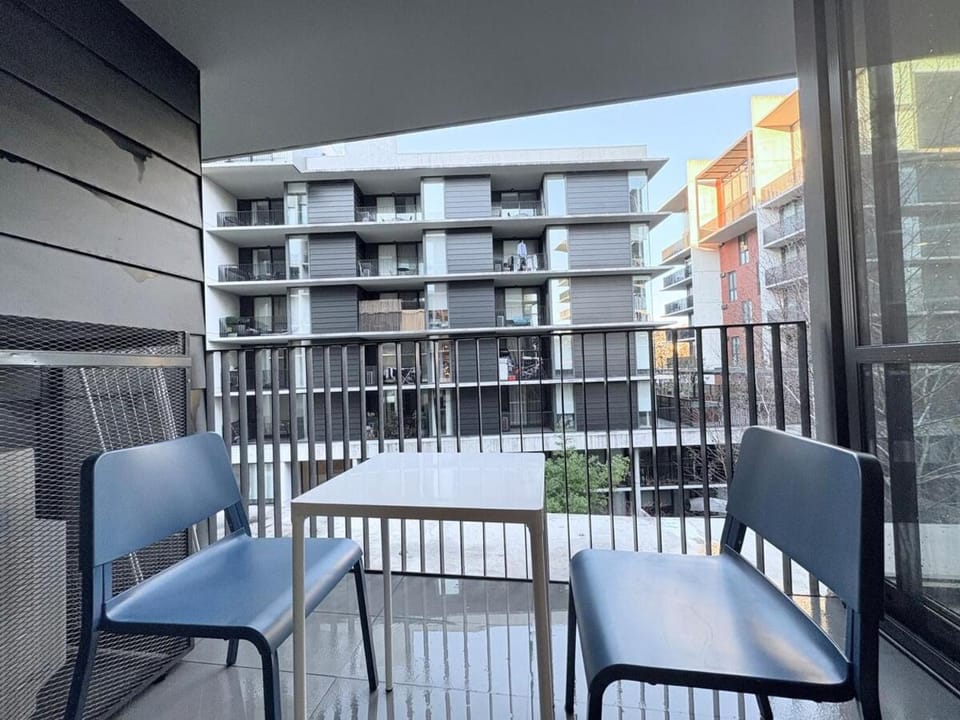 Cozy 2B apartment in Belconnen GYM POOL Apartment in Canberra