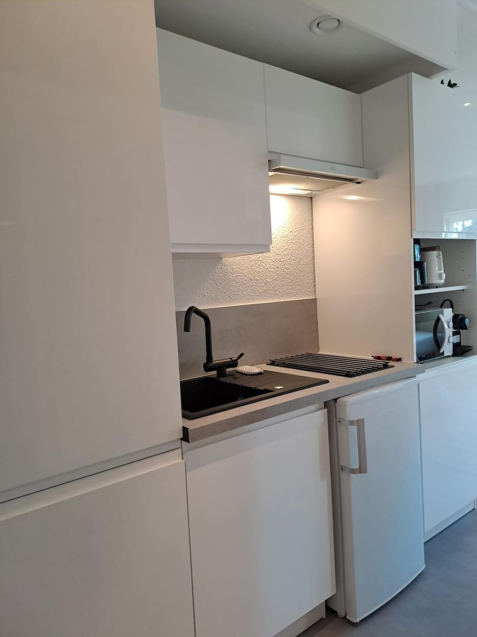 Kitchen or kitchenette, pet friendly, stove