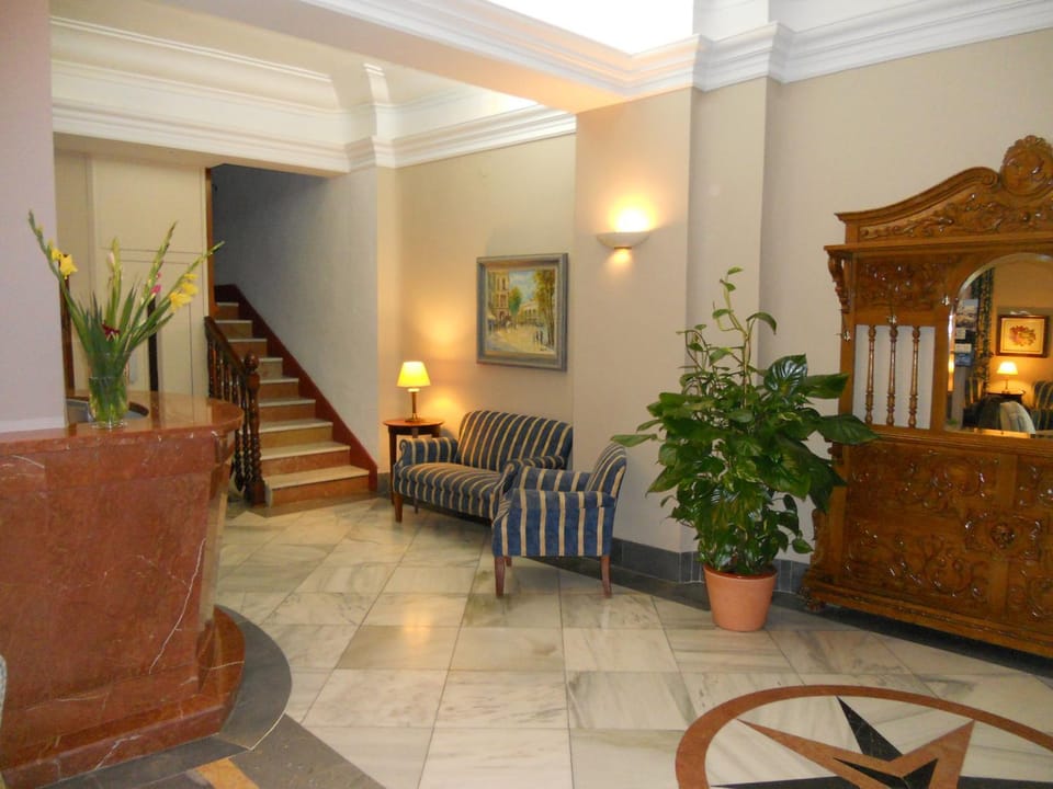 Night, Lobby or reception