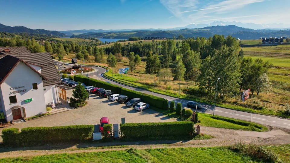 Neighbourhood, Bird's eye view, Street view