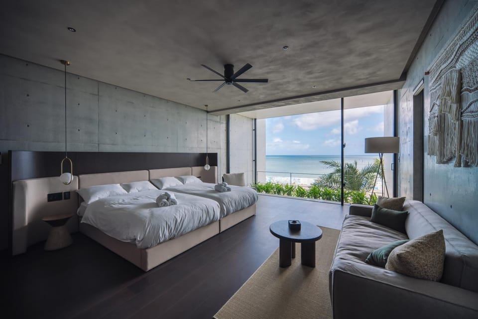 Bed, Bedroom, Sea view, towels