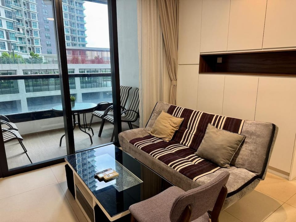 1-5 people, Scandinavian Style Arcoris Mont Kiara Apartment in Petaling Jaya