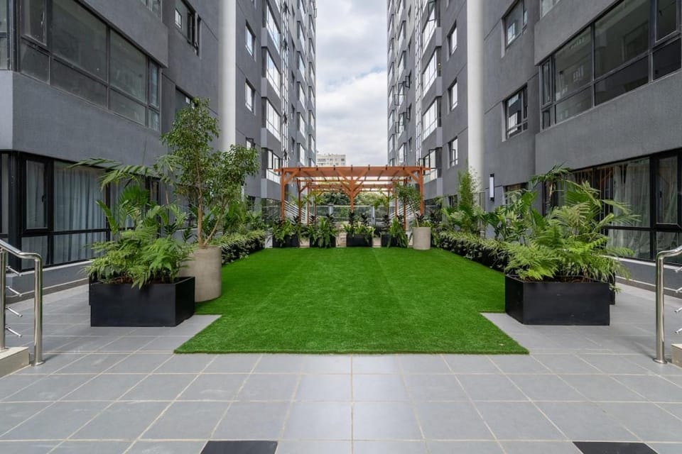 Property building, Spring, Day, Garden, Spa and wellness centre/facilities, Garden view
