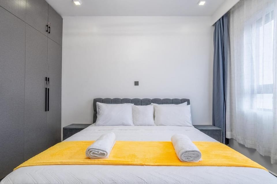 Bed, Bedroom, towels, wardrobe