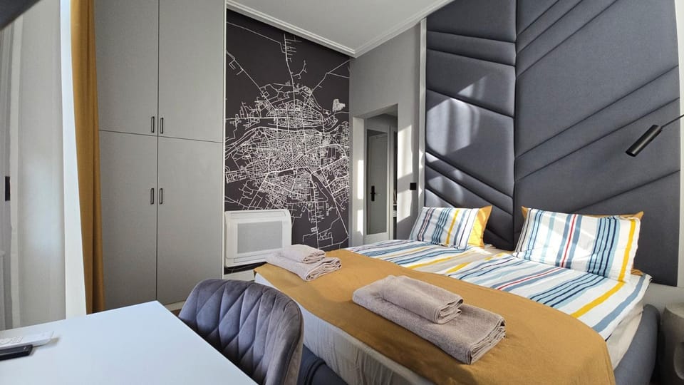 Bed, Photo of the whole room, Bedroom, wardrobe