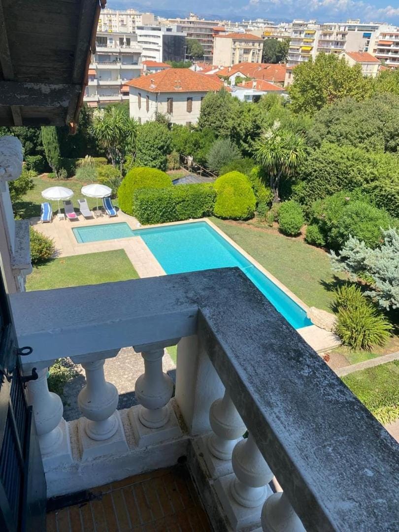 Magnifique propriété - Piscine - Mer Villa in Antibes