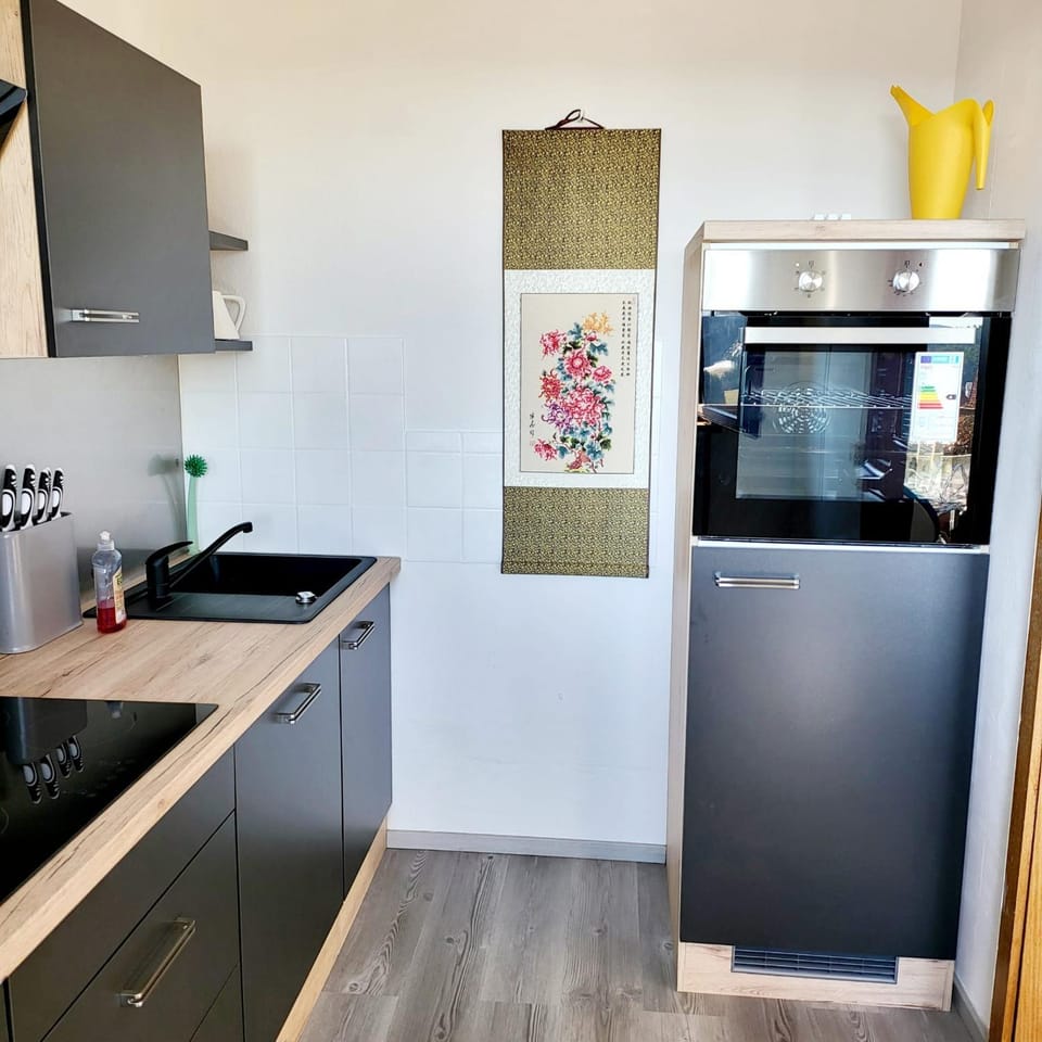 Deck-Apartment, next to forest, top of mountain, free parking, renovated Apartment in Baden-Württemberg