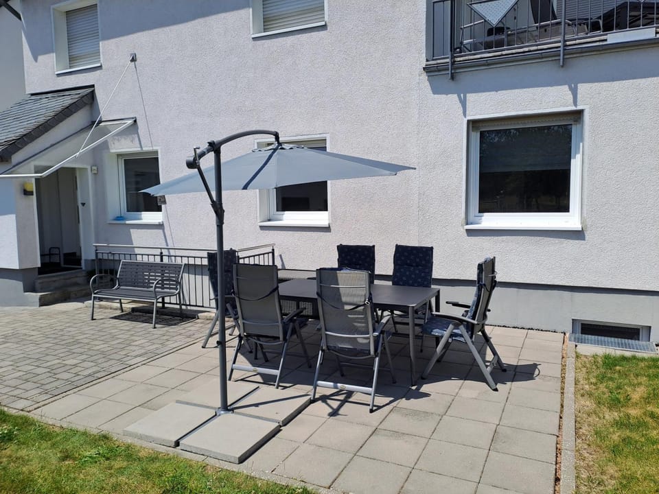 Patio, Dining area
