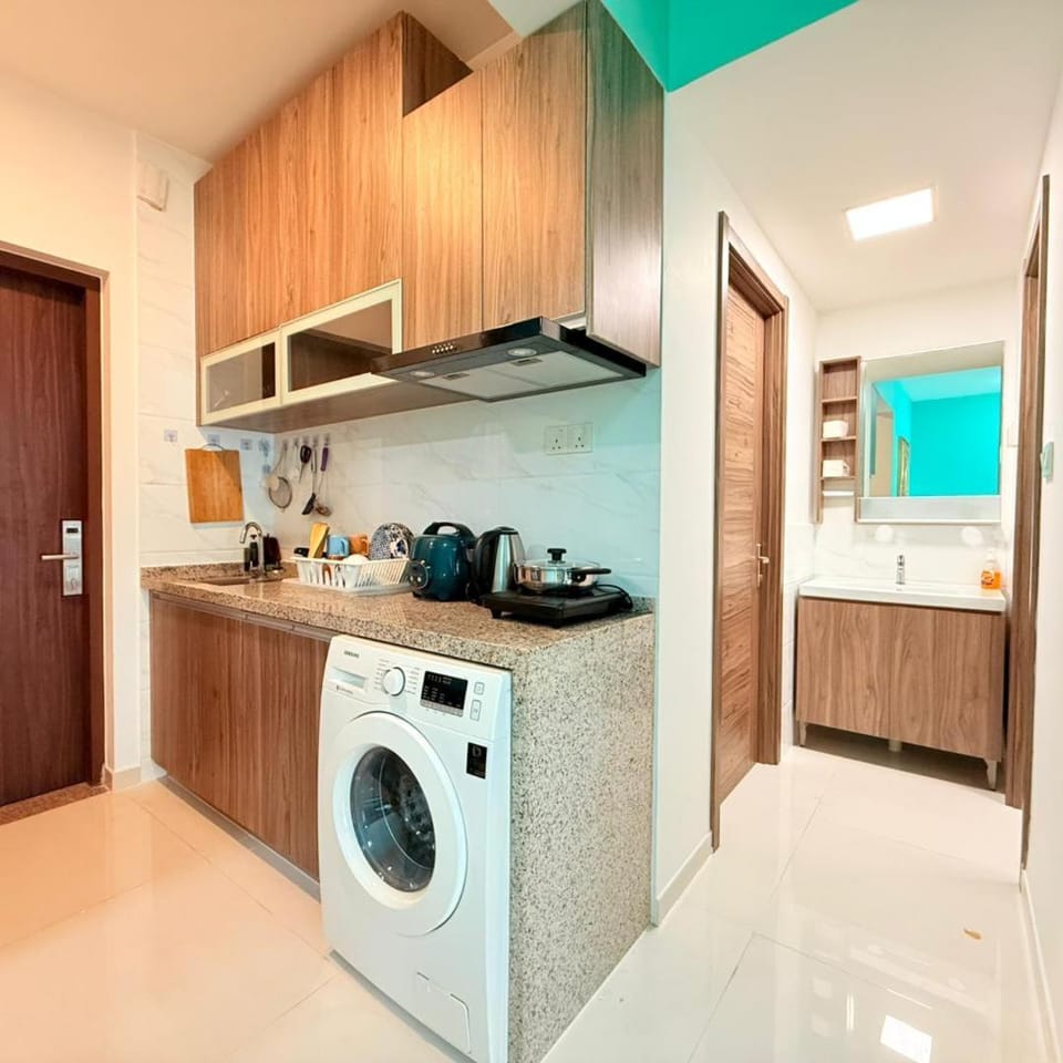 Regalia Park 2B1R 6pax Condo Forest City Apartment in Johor