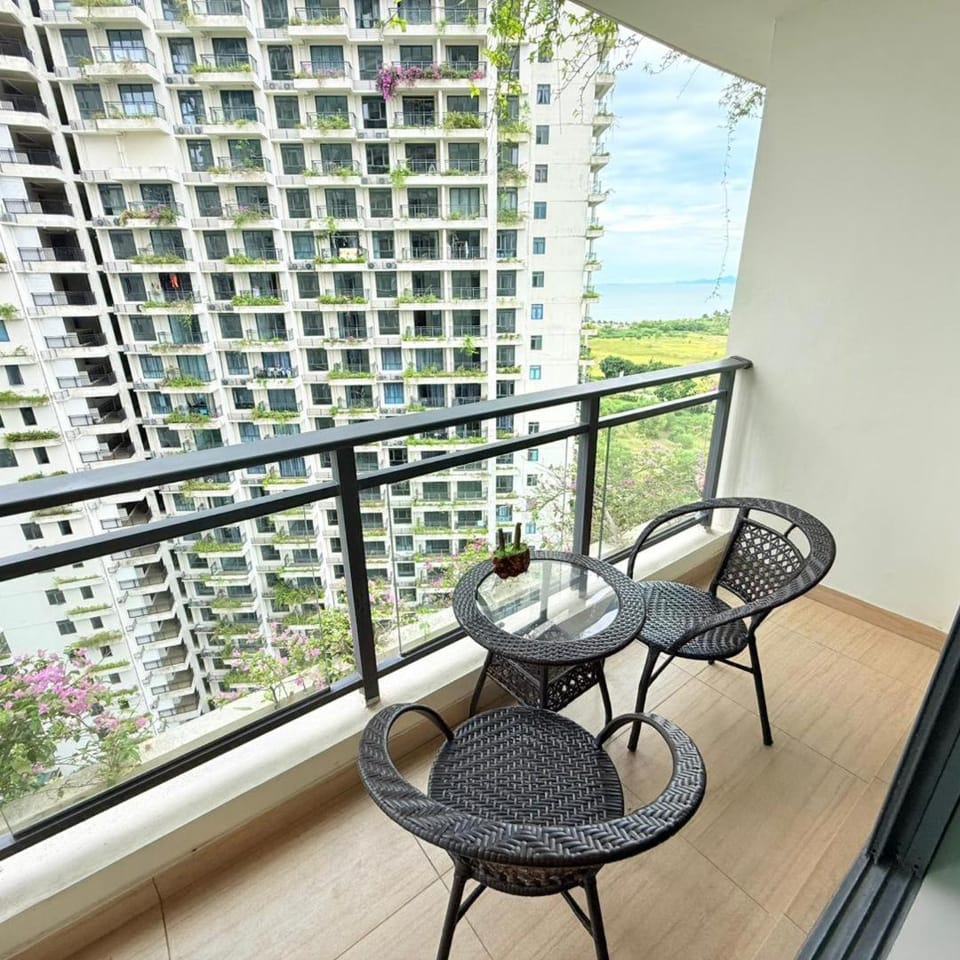 Regalia Park 2B1R 6pax Condo Forest City Apartment in Johor