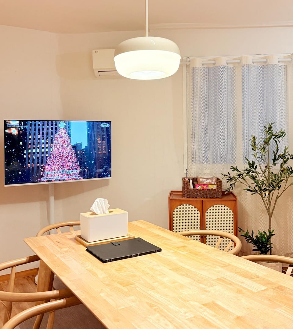 Communal lounge/ TV room, Living room, kitchen