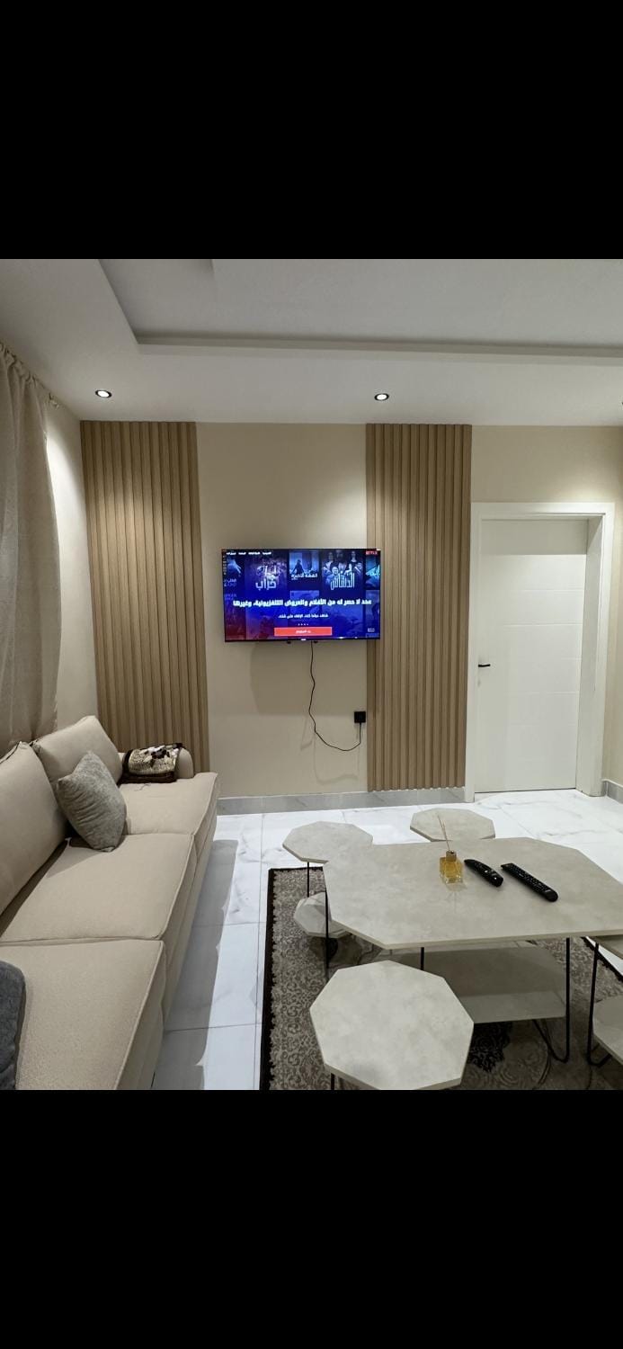 غرفه وصاله بأثاث انيق ودخول ذاتي Apartment in Jeddah