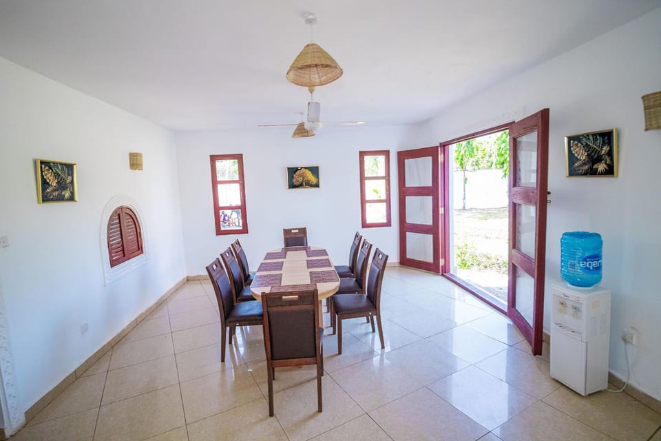 Diani Private 4 Bedroom Villa Villa in Diani Beach