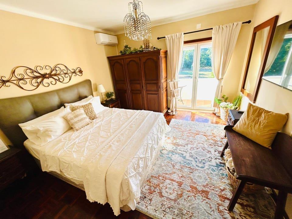 Bed, Photo of the whole room, Bedroom, wardrobe